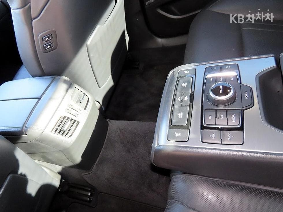 Хюндай ДженезисDHG330 Premium - 17