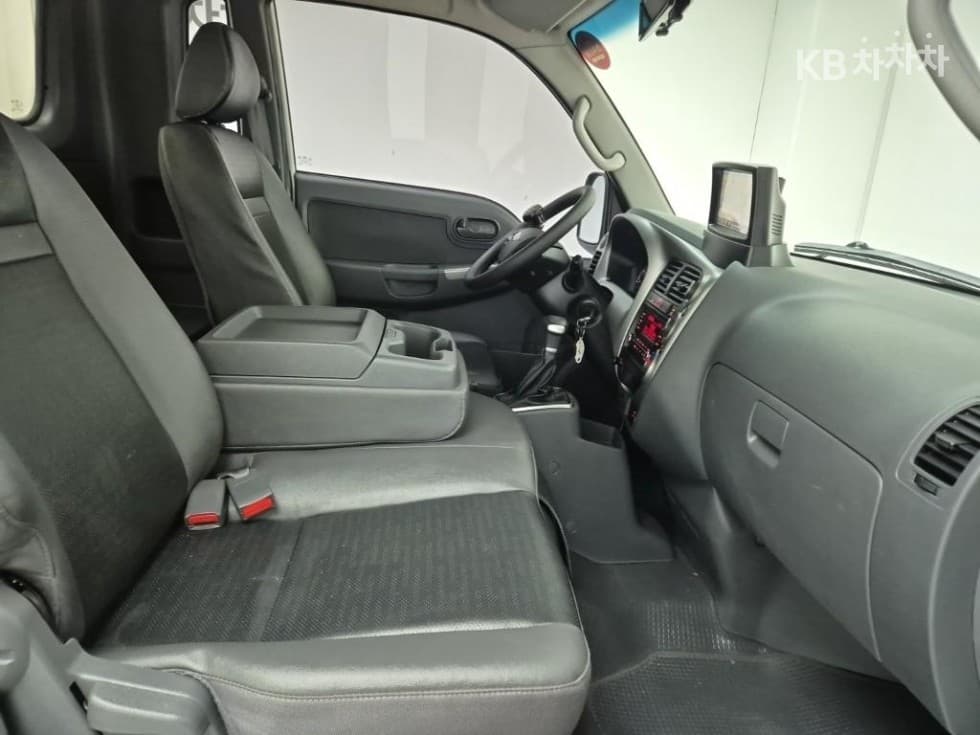 Kia The New (facelift) Bongo 3 (light truck)Wing Body 1 Ton 전동모터식 King Cab Extra Long LLight - 12