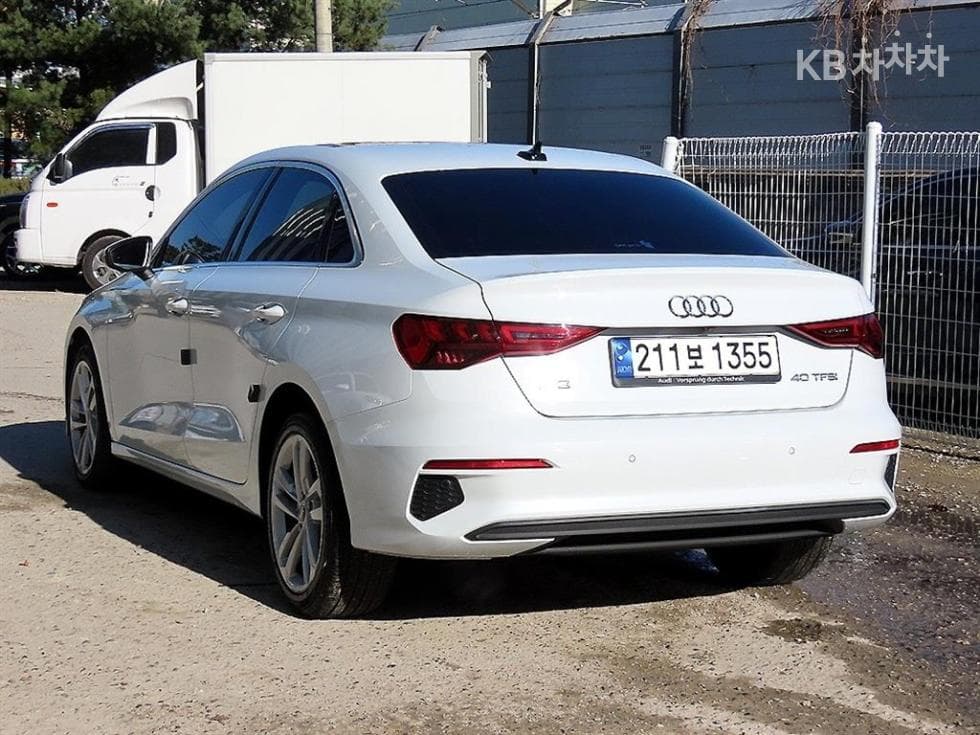 Audi A3 (8Y)40 TFSI Standard - 3