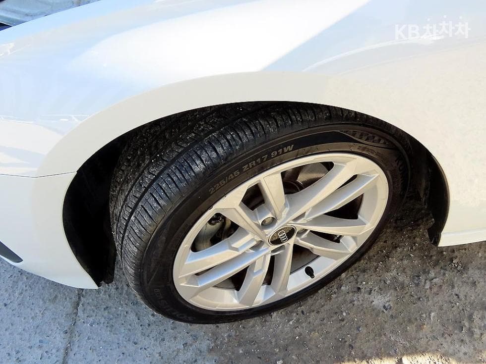 Audi A3 (8Y)40 TFSI Standard - 20