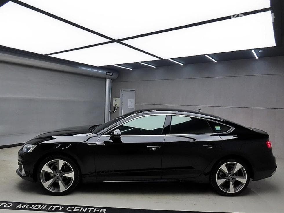 Ауди A5(8W6)40 TFSI Quattro Sportback Стандартен - 4