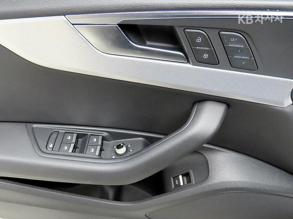 Ауди A5(8W6)40 TFSI Quattro Sportback Стандартен - 11