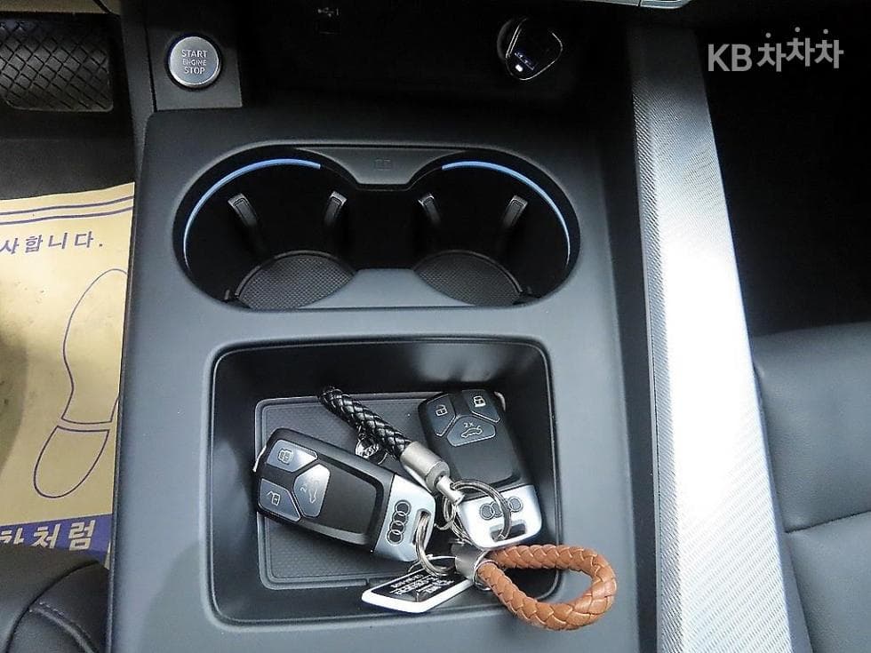 Ауди A5(8W6)40 TFSI Quattro Sportback Стандартен - 12