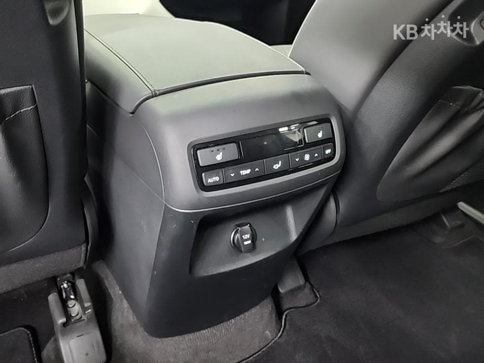 Хюндай Palisade2.2 Дизел 7-местен (Лимузин) Exclusive - 13