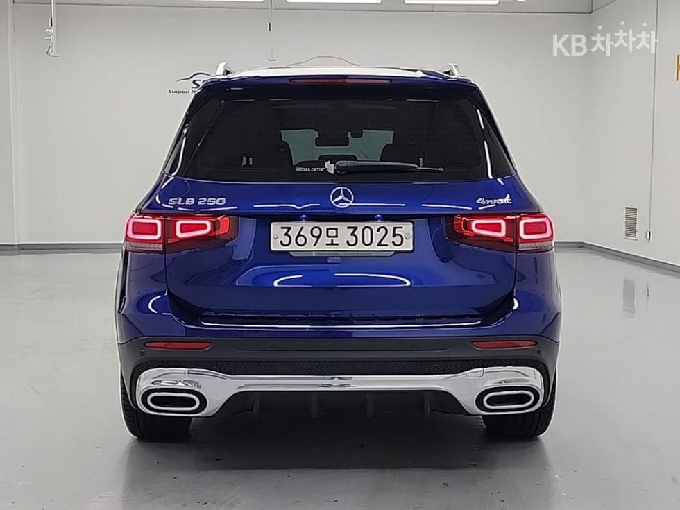 Mercedes-Benz GLB(X247)GLB 250 4Matic - 3