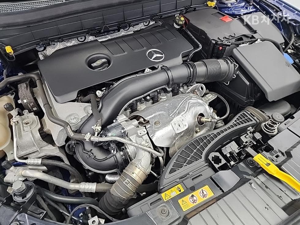 Mercedes-Benz GLB(X247)GLB 250 4Matic - 5