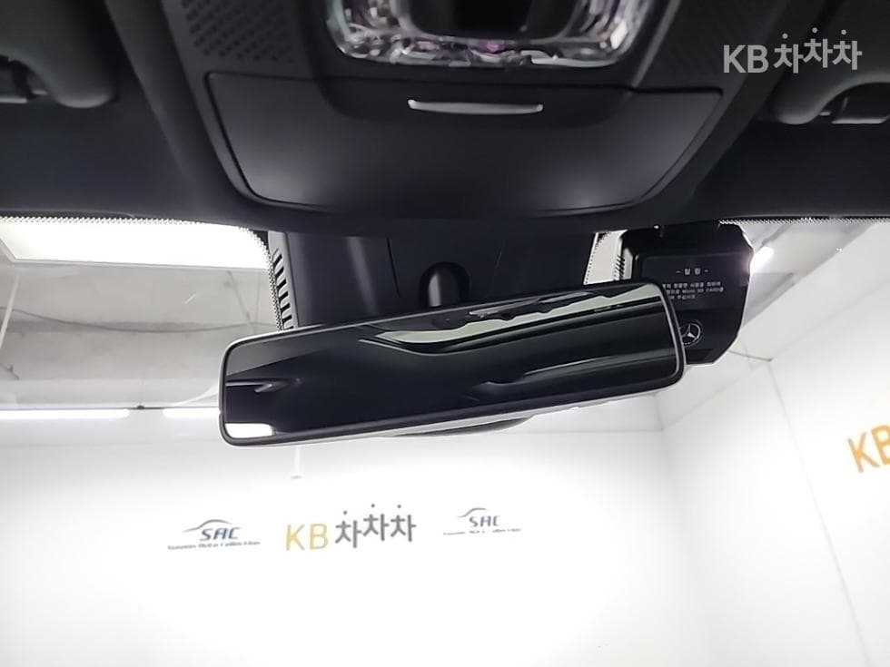 Mercedes-Benz GLB(X247)GLB 250 4Matic - 17