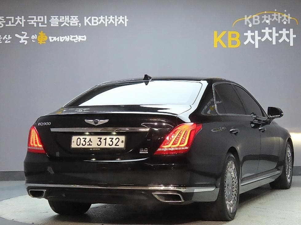 Genesis EQ9005.0 GDI AWD Prestige - 2