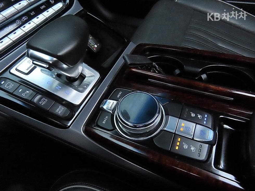 Genesis EQ9005.0 GDI AWD Prestige - 9