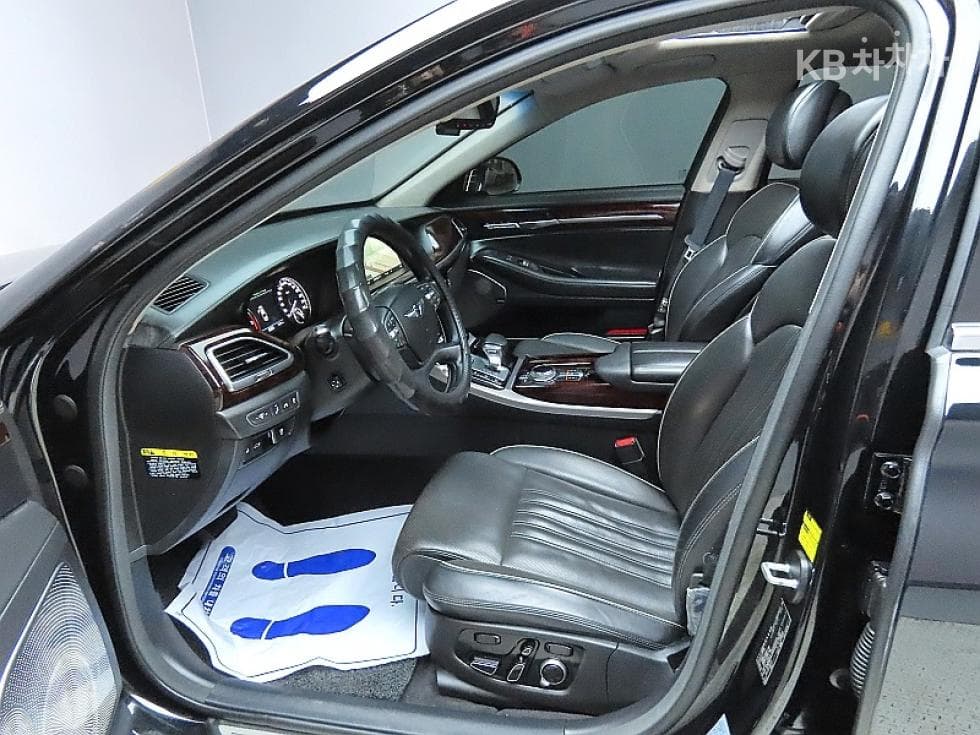 Genesis EQ9005.0 GDI AWD Prestige - 10