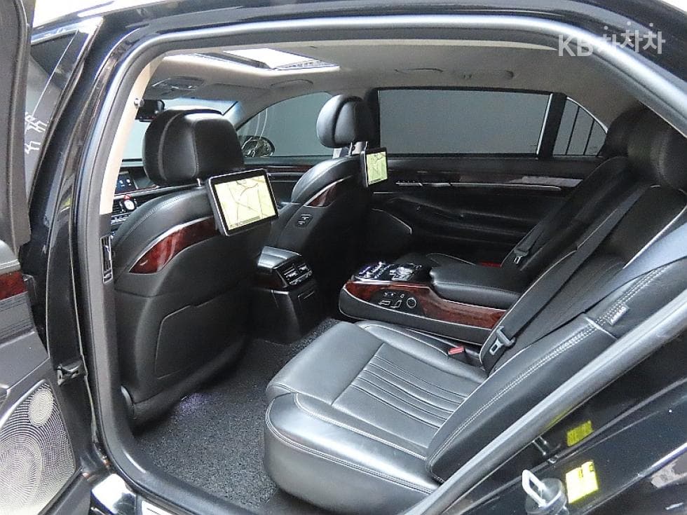 Genesis EQ9005.0 GDI AWD Prestige - 11