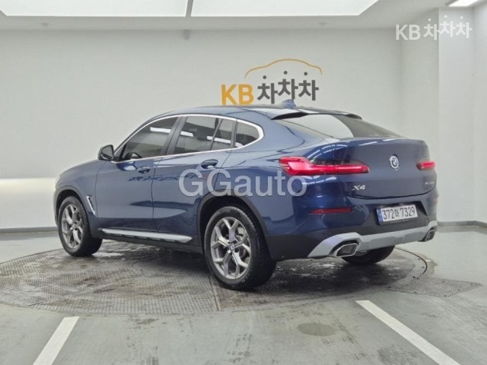 BMW New X4 (G02)xDrive 20i xLine - 3