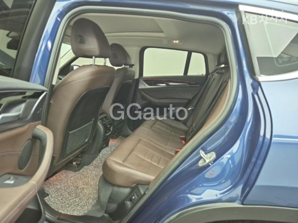 BMW New X4 (G02)xDrive 20i xLine - 12