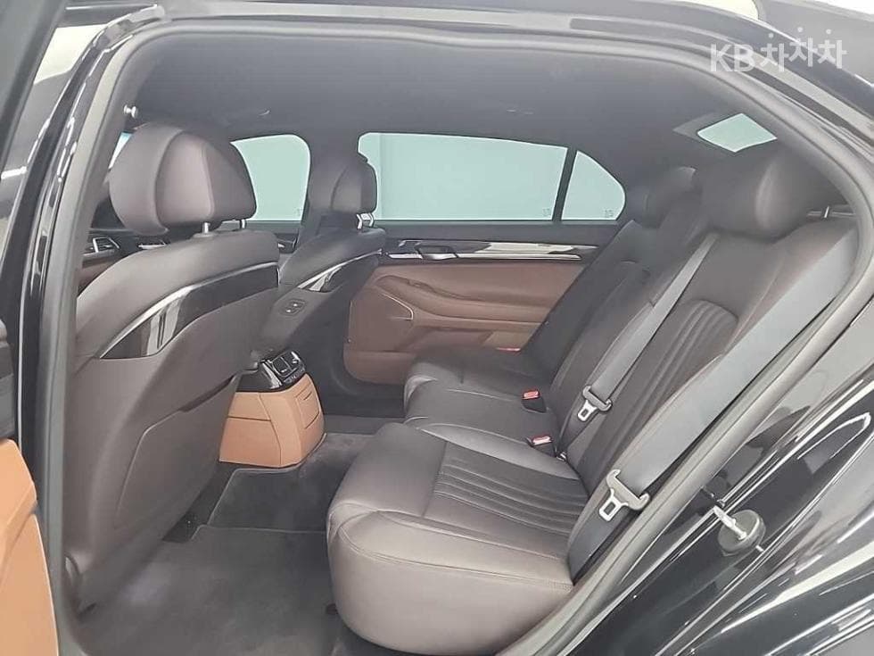 Genesis G903.8 GDi AWD Luxury - 12