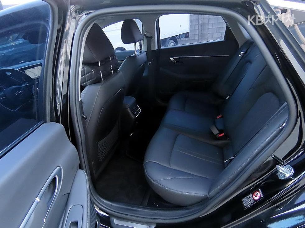 Hyundai Sonata Hybrid (DN8)2.0 Hybrid Premium Plus - 6