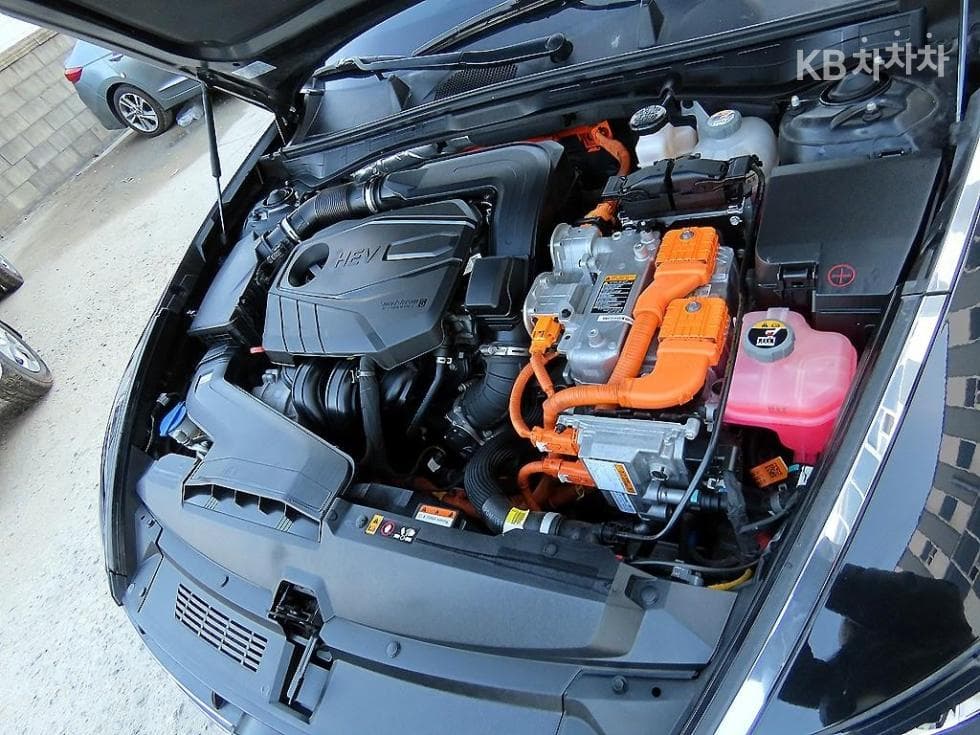 Hyundai Sonata Hybrid (DN8)2.0 Hybrid Premium Plus - 18