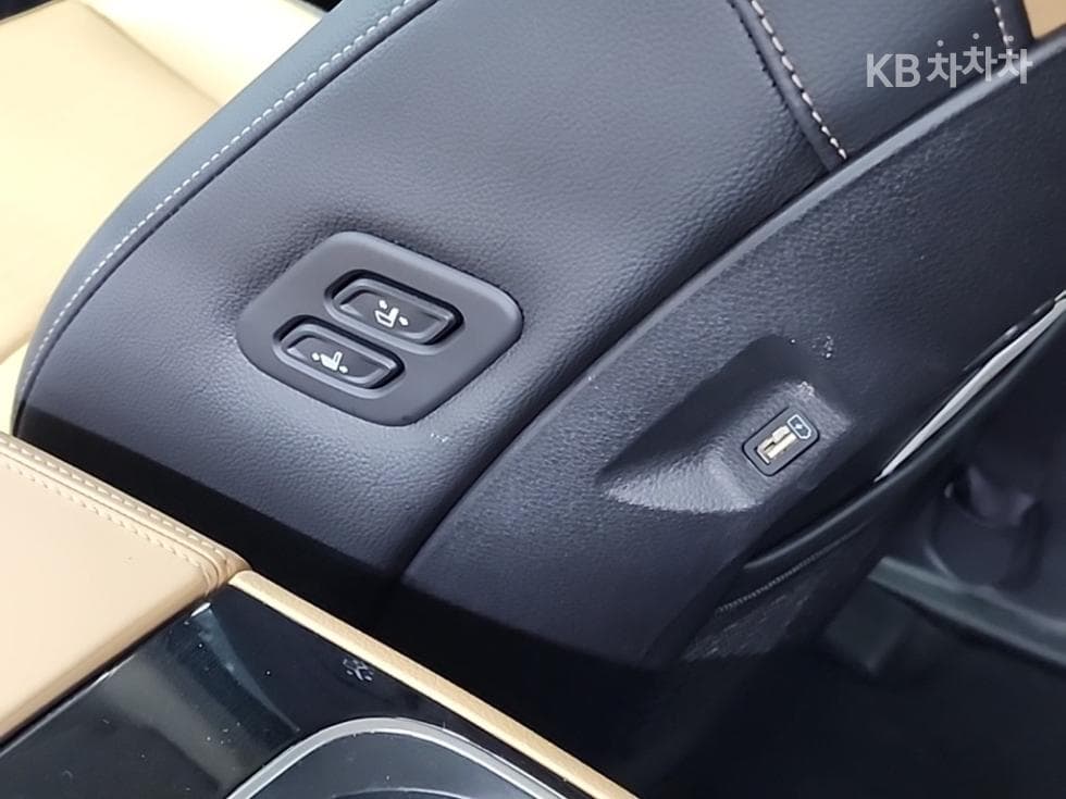 Киа Канивал 4-то поколениеD2.2 7-местен (Лимузин) Noblesse - 13