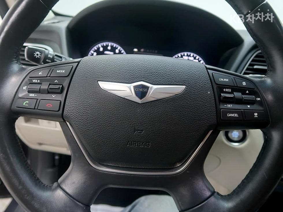 Hyundai GenesisDHG380 파이니스트 에디션 AWD - 15