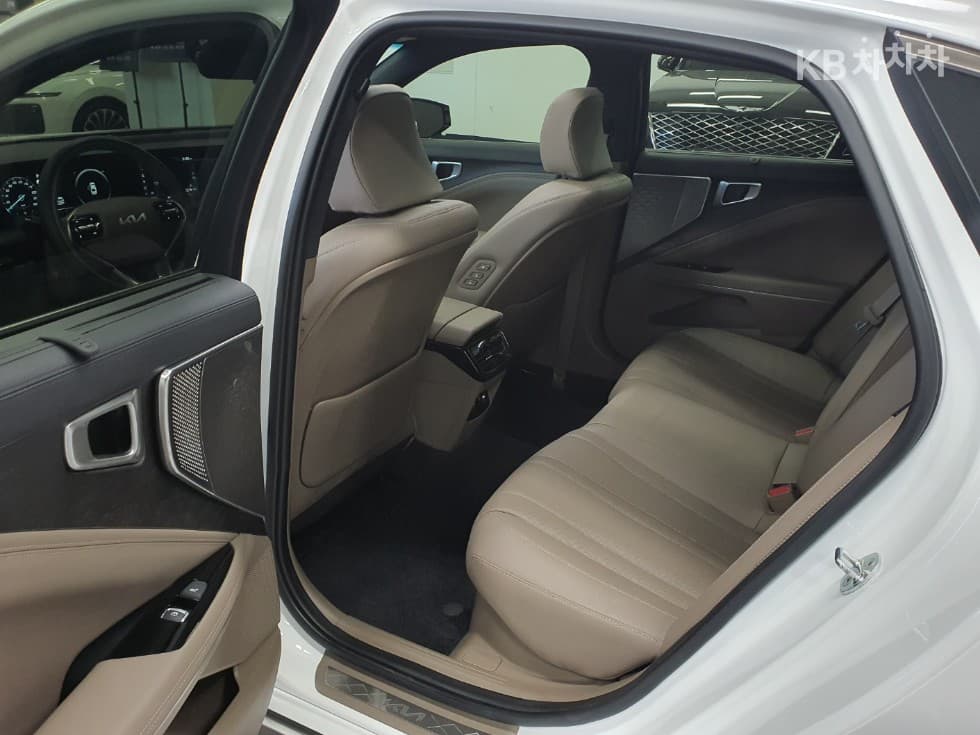 Kia K8 Hybrid1.6 Turbo Noblesse - 9