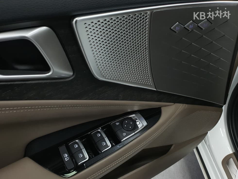 Kia K8 Hybrid1.6 Turbo Noblesse - 12