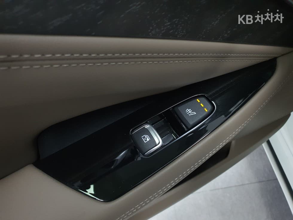 Kia K8 Hybrid1.6 Turbo Noblesse - 25