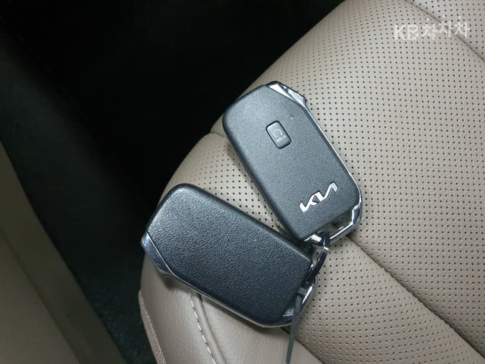 Kia K8 Hybrid1.6 Turbo Noblesse - 32