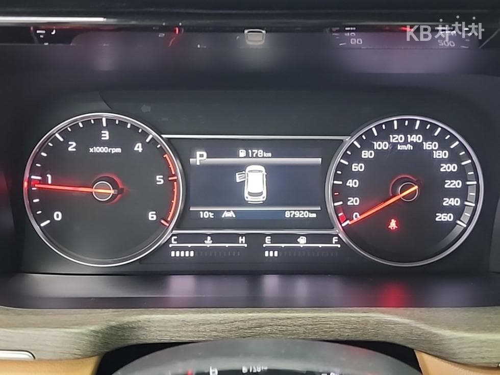 Киа The New (фейслифт) Sorento MQ42.2 Дизел 2WD Престиж - 6