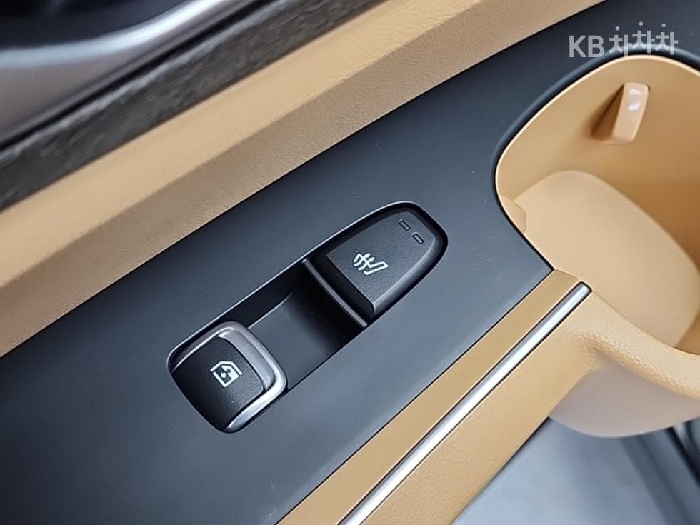 Киа The New (фейслифт) Sorento MQ42.2 Дизел 2WD Престиж - 14