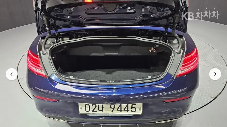 Mercedes-Benz The New (фейслифт) C-КласC200 Cabriolet - 12