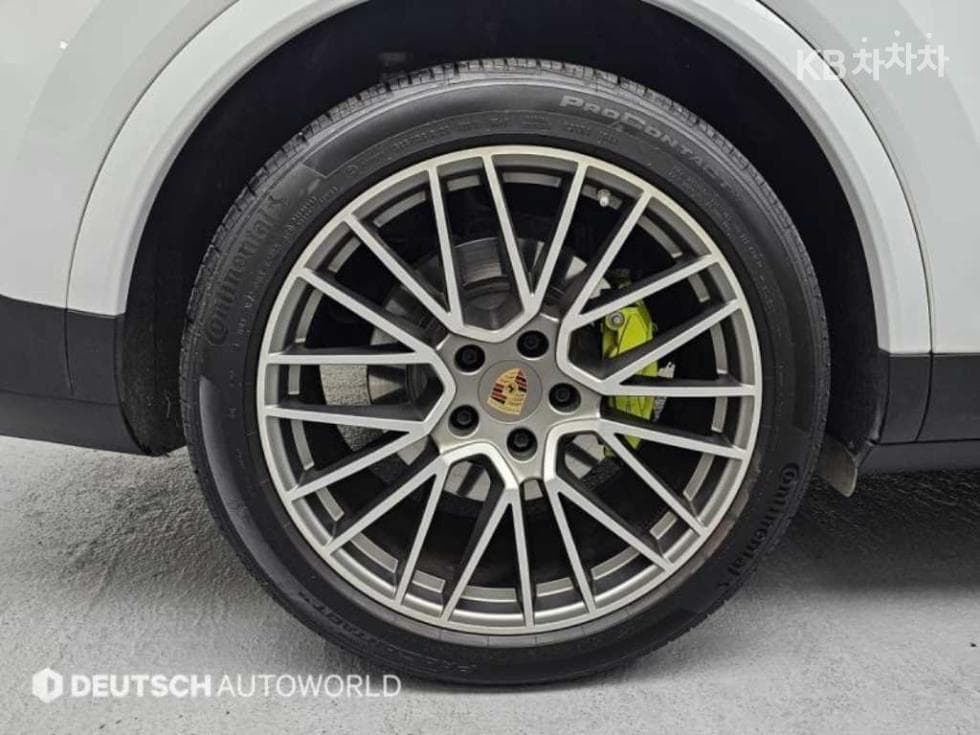 Porsche Cayenne(9Y0)3.0 E-Hybrid Coupe Platinum Edition - 5