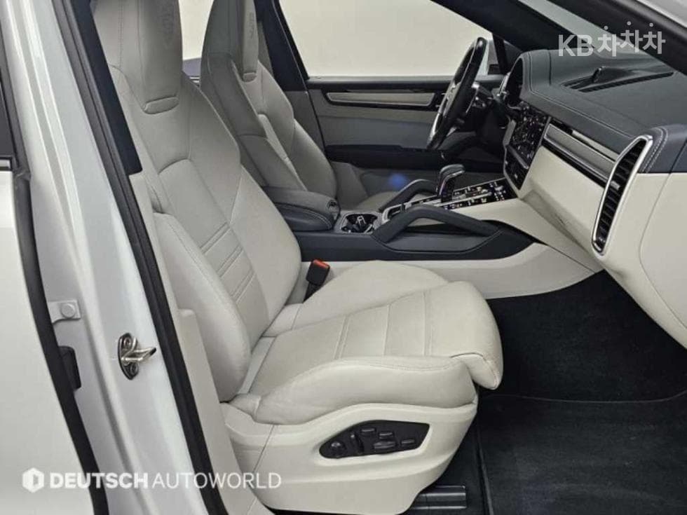 Porsche Cayenne(9Y0)3.0 E-Hybrid Coupe Platinum Edition - 10