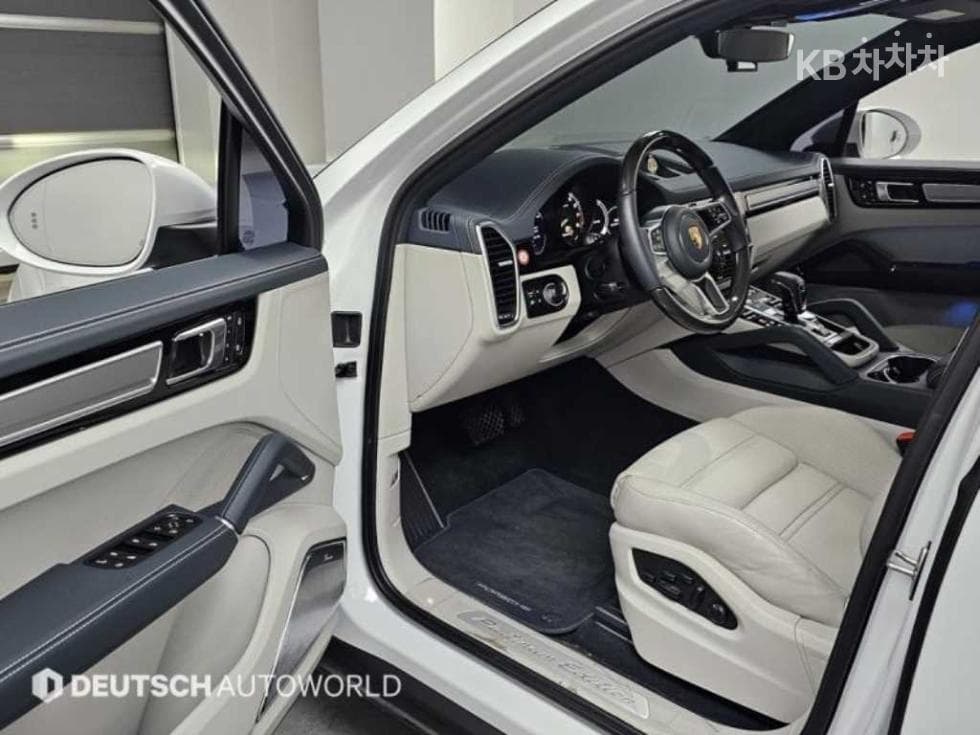 Porsche Cayenne(9Y0)3.0 E-Hybrid Coupe Platinum Edition - 11