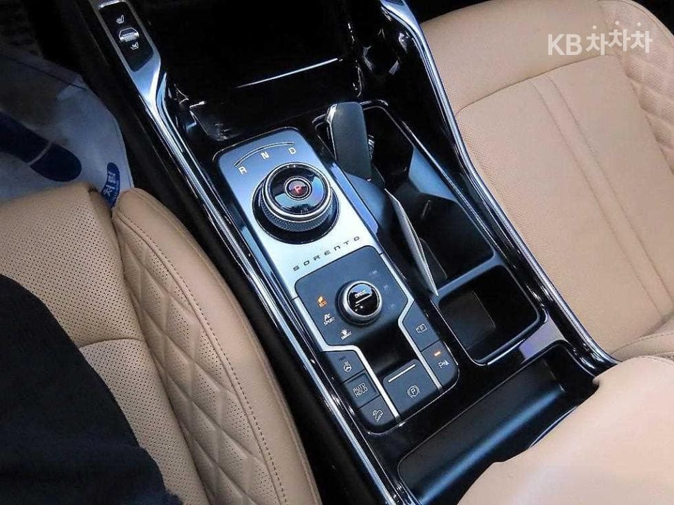 Киа Sorento 4-то поколение Хибрид1.6 HEV 4x4 Gravity - 11