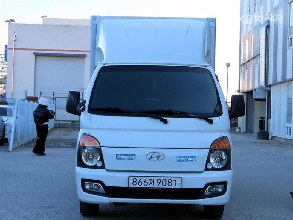 Хюндай Porter 2 Удължено междуосие 하이Box Truck Super Cab PLUS(경제) - Image 1