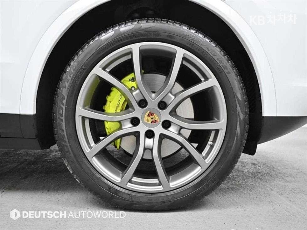 Porsche Cayenne(9Y0)3.0 E-Hybrid Coupe Platinum Edition - 5