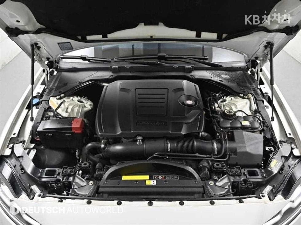 Jaguar All New XF2.5T Prestige - 6