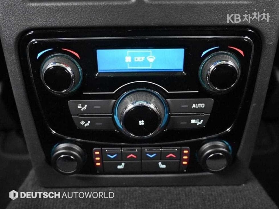 Jaguar All New XF2.5T Prestige - 16