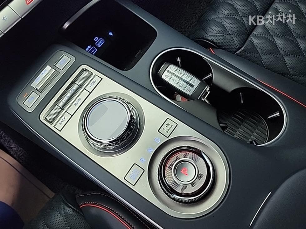 Дженезис GV70Бензин 2.5T 2WD - 8