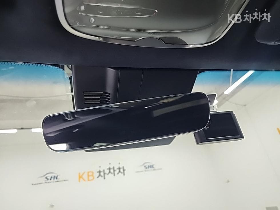 Дженезис GV70Бензин 2.5T 2WD - 17