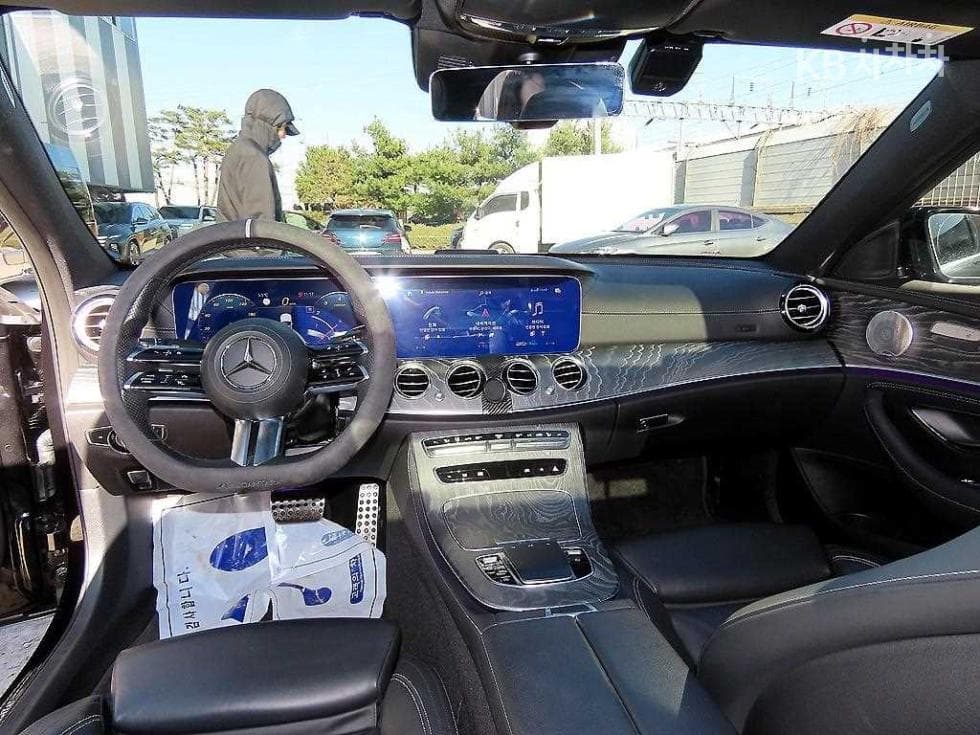 Mercedes-Benz E-Клас (W213)E350 4MATIC AMG Line Edition - 7