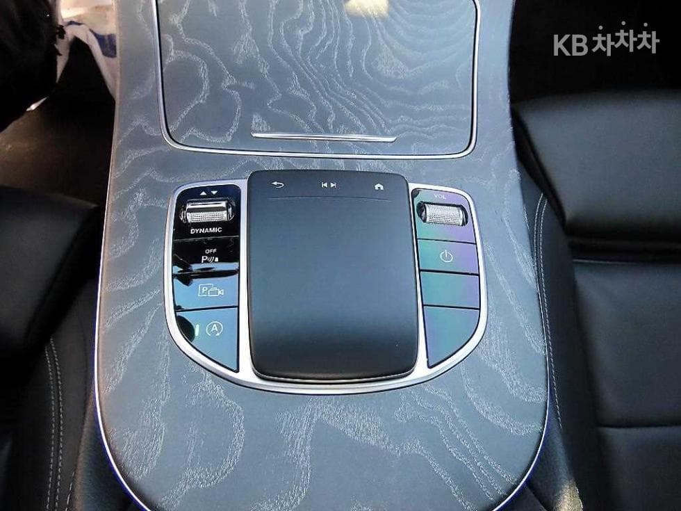 Mercedes-Benz E-Клас (W213)E350 4MATIC AMG Line Edition - 13