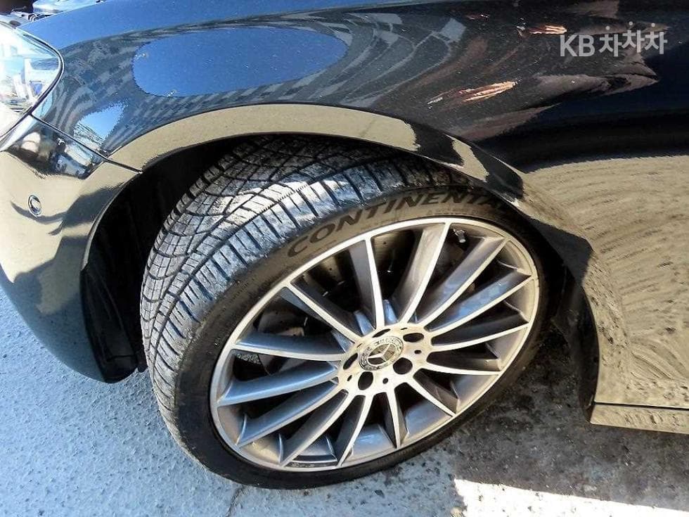 Mercedes-Benz E-Клас (W213)E350 4MATIC AMG Line Edition - 20