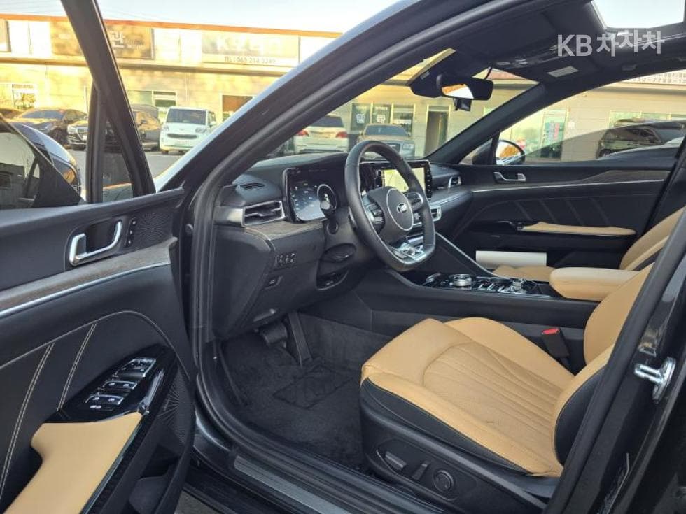 Kia K5 3rd Gen1.6 Gasoline Turbo Signature - 10