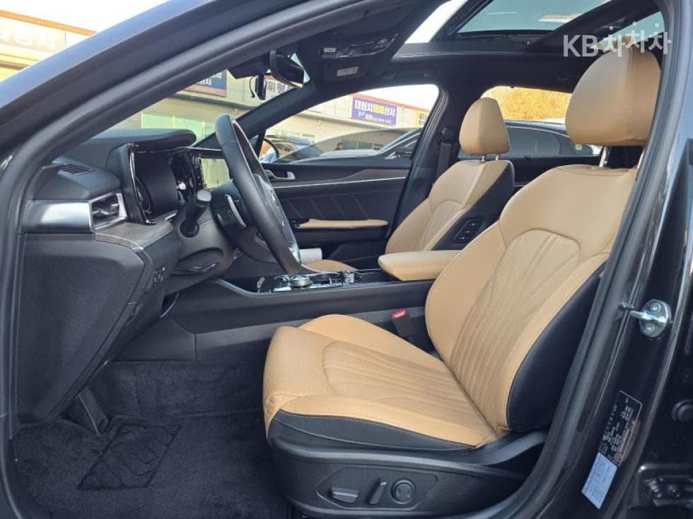 Kia K5 3rd Gen1.6 Gasoline Turbo Signature - 13