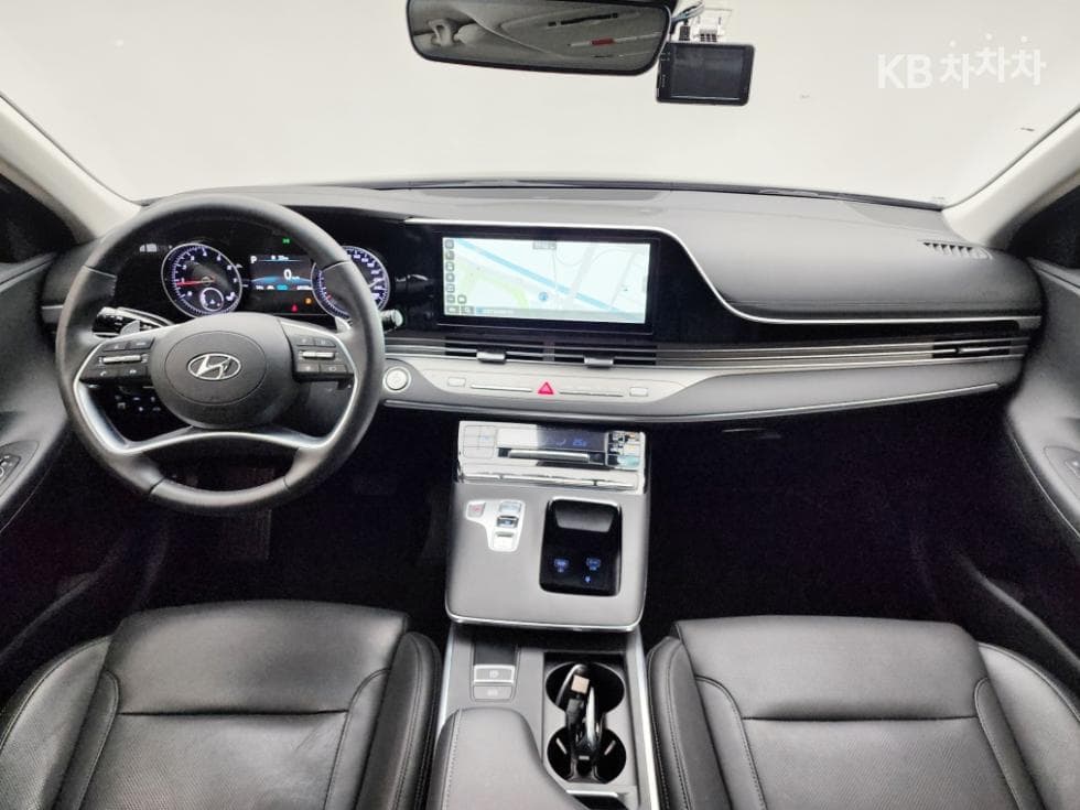 Hyundai The New (facelift) Grandeur (Azera)2.5 Premium - 14