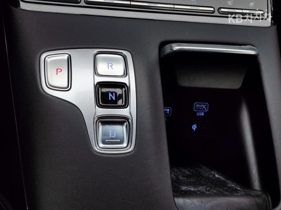 Hyundai The New (facelift) Grandeur (Azera)2.5 Premium - 21