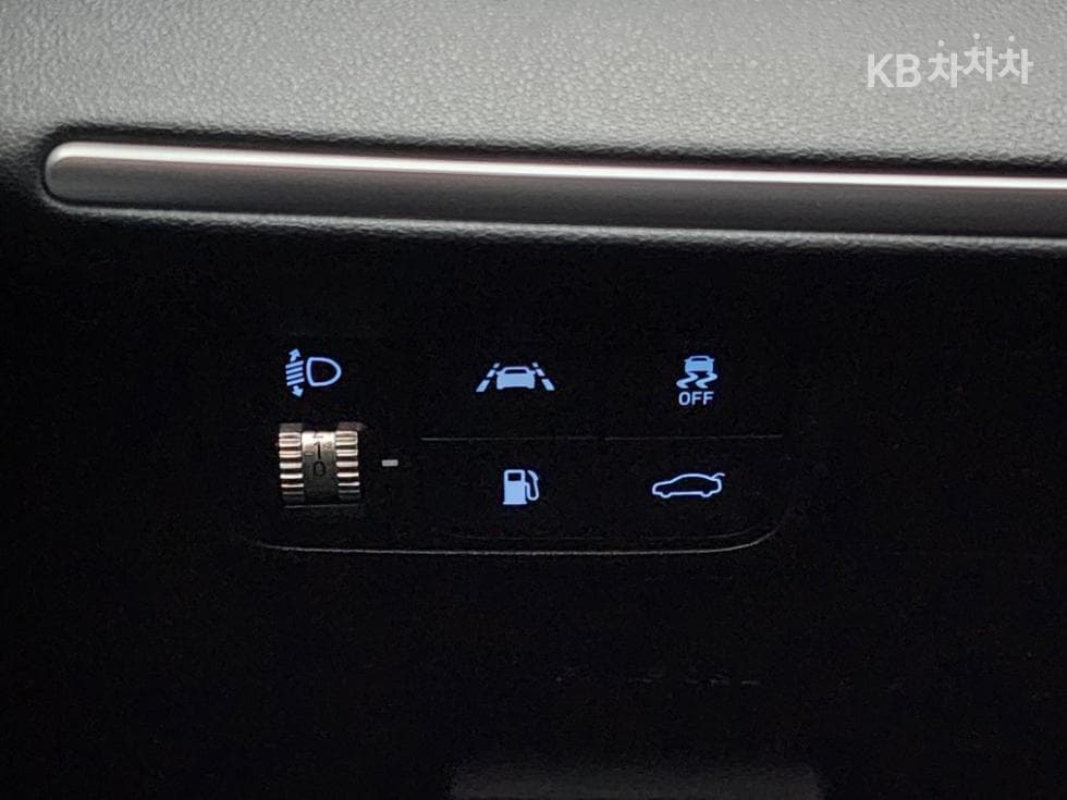 Hyundai The New (facelift) Grandeur (Azera)2.5 Premium - 25