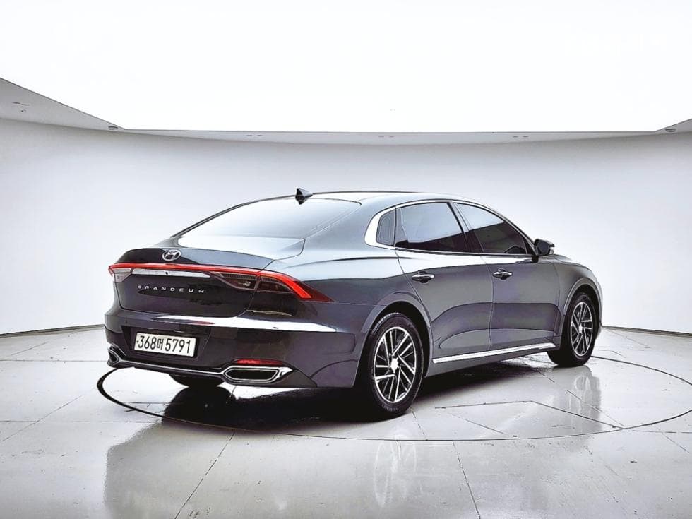 Hyundai The New (facelift) Grandeur (Azera)2.5 Premium 초이스 - 3