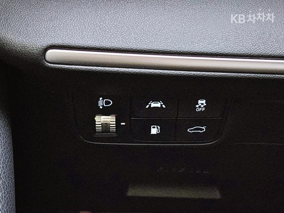 Hyundai The New (facelift) Grandeur (Azera)2.5 Premium 초이스 - 10