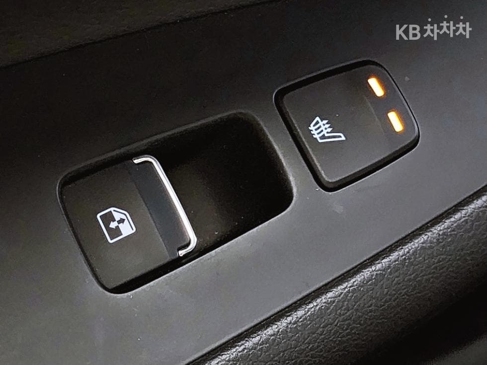 Hyundai The New (facelift) Grandeur (Azera)2.5 Premium 초이스 - 16